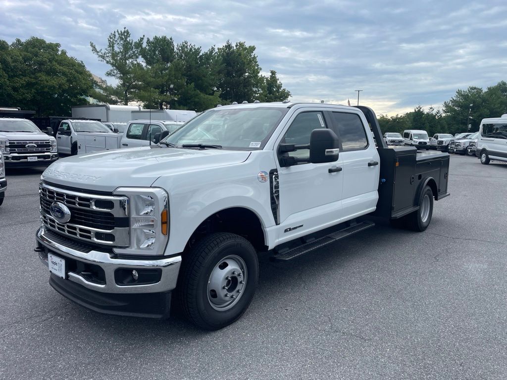New 2026 Ford F-350SD XL Chassis