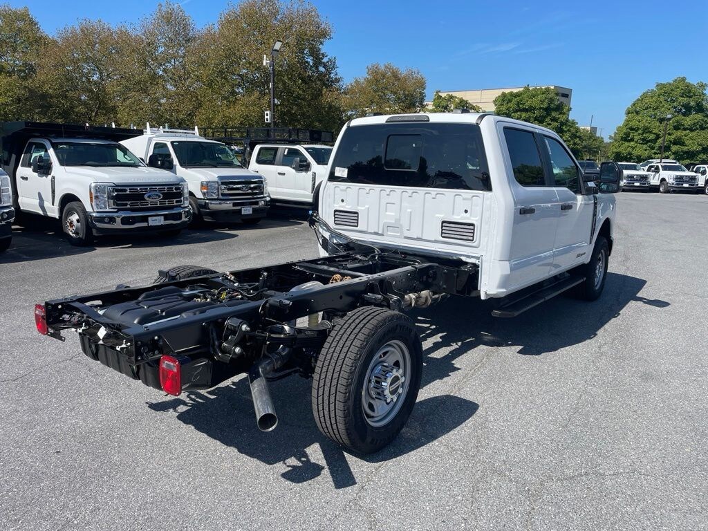 New 2027 Ford F-350SD XL Chassis