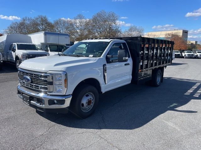 2026 Ford F-350 Super Duty Chassis Cab