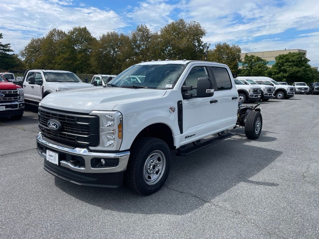 New 2027 Ford F-350SD XL Chassis