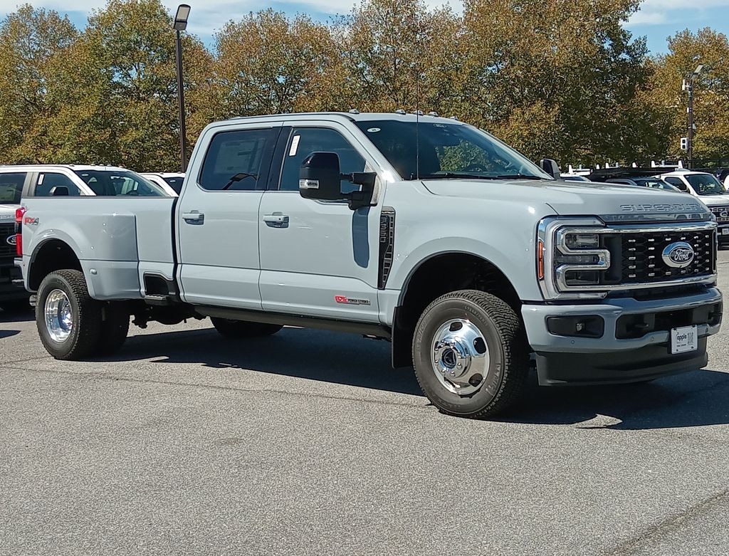 New 2027 Ford F-350SD Platinum Truck