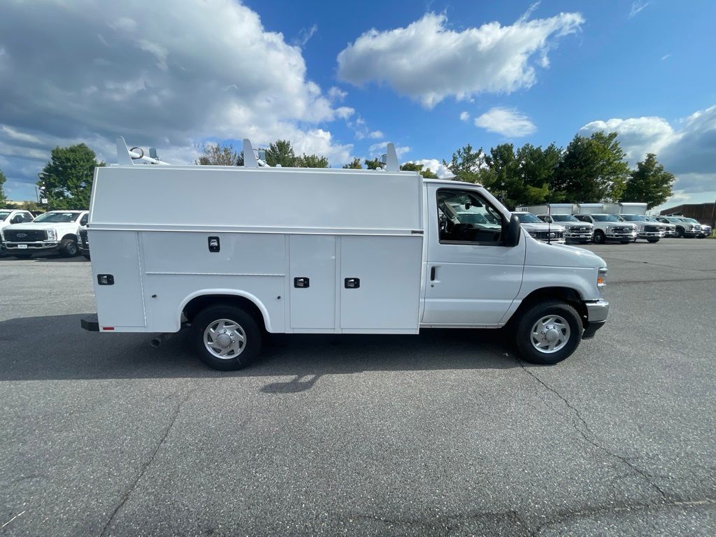 New 2027 Ford E-350SD Base Cab/Chassis