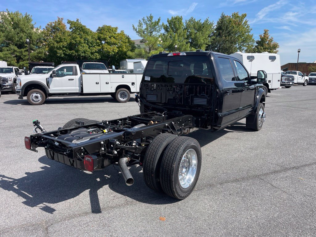 New 2027 Ford F-550SD Platinum Chassis