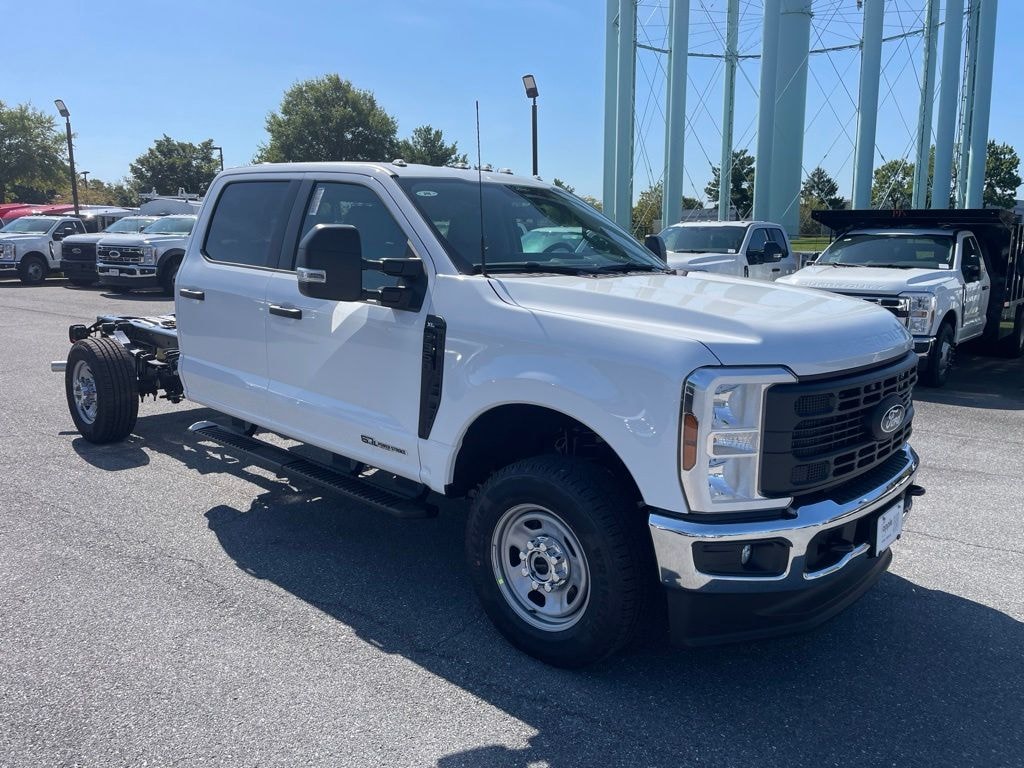 New 2027 Ford F-350SD XL Chassis