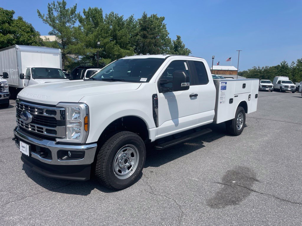 New 2026 Ford F-350SD XL Chassis