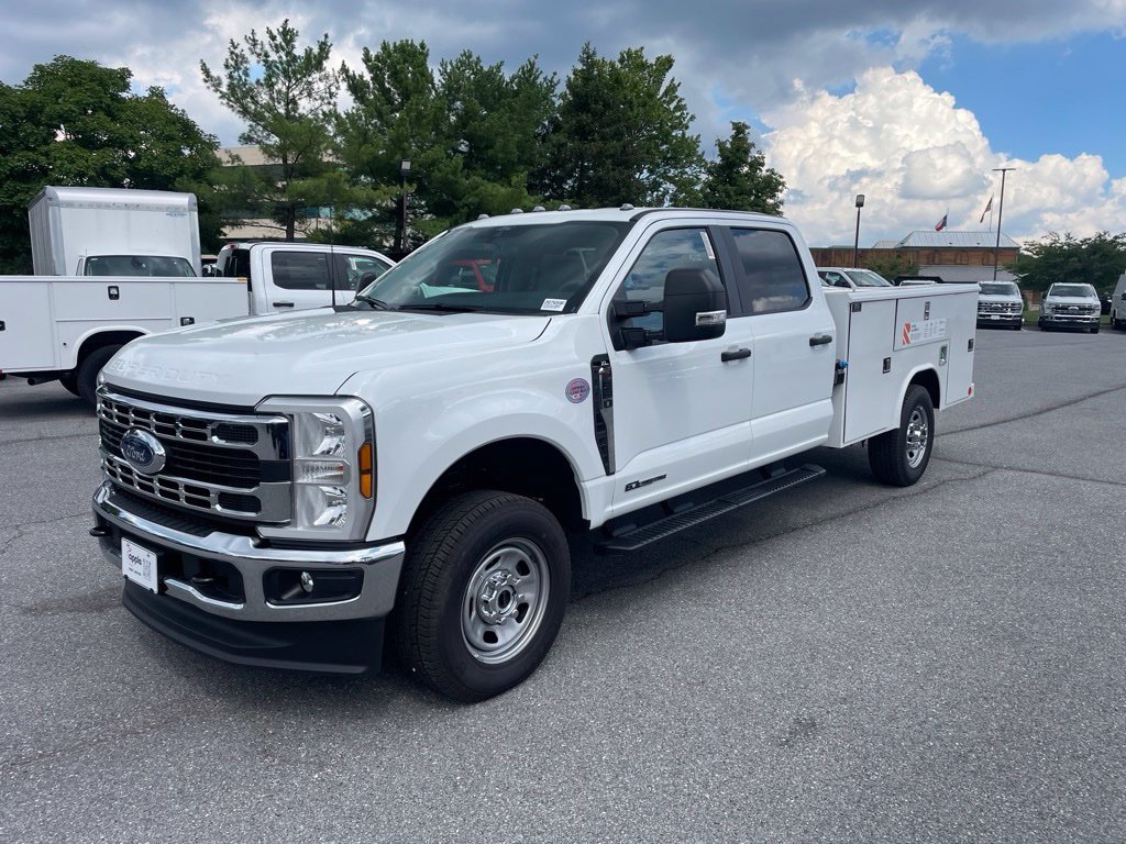 New 2026 Ford F-350SD XL Chassis