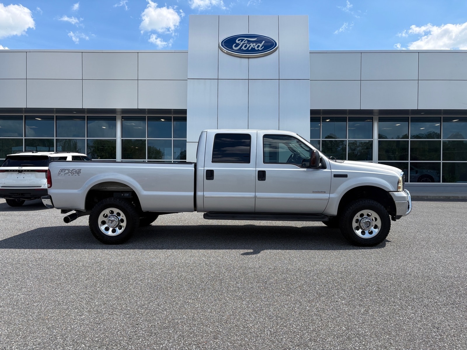 Used 2005 Ford F-350 Super Duty XLT with VIN 1FTWW31P35EC91996 for sale in Lynchburg, VA