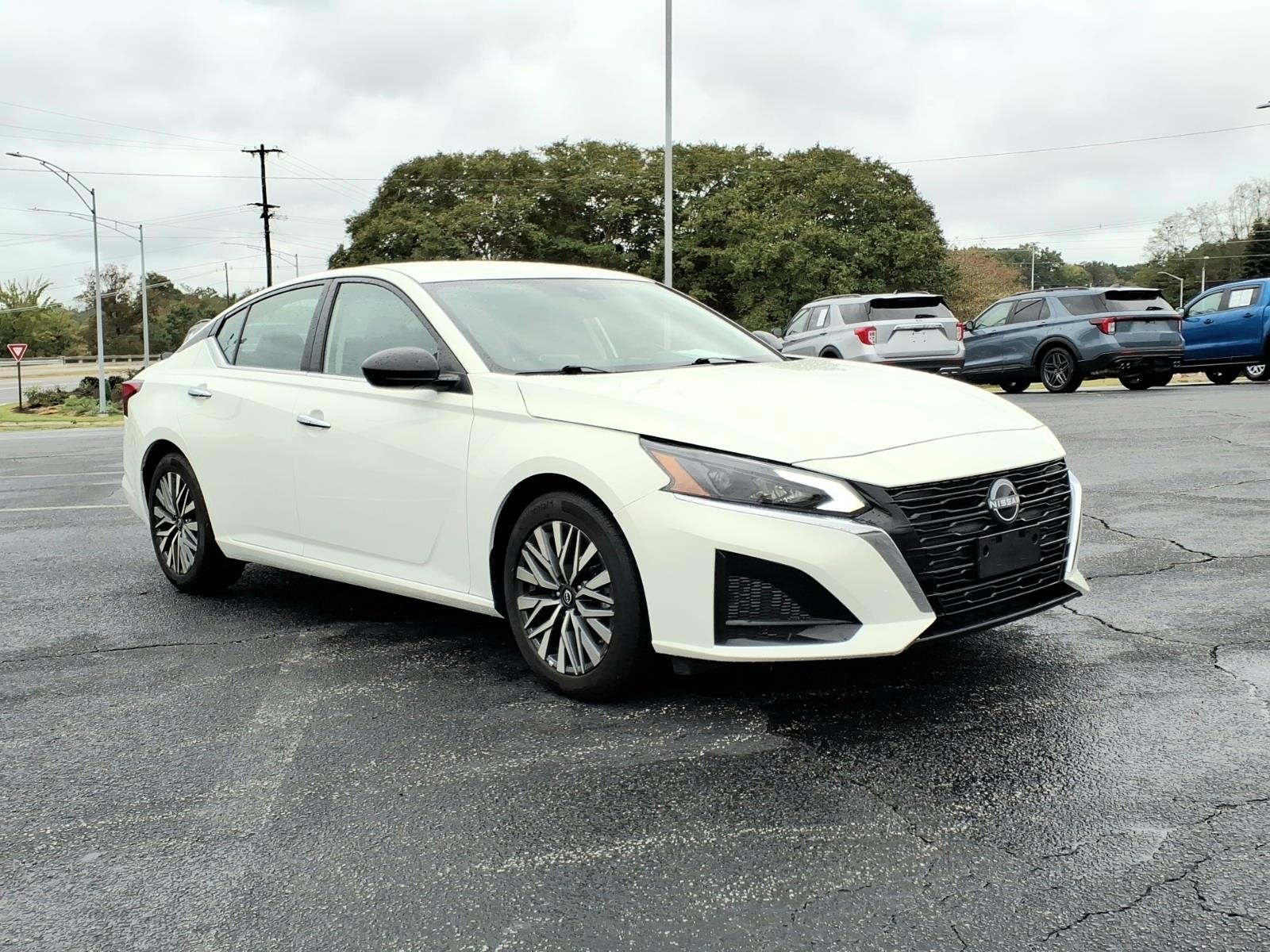 Certified 2025 Nissan Altima SV FWD 2.5 SV Sedan