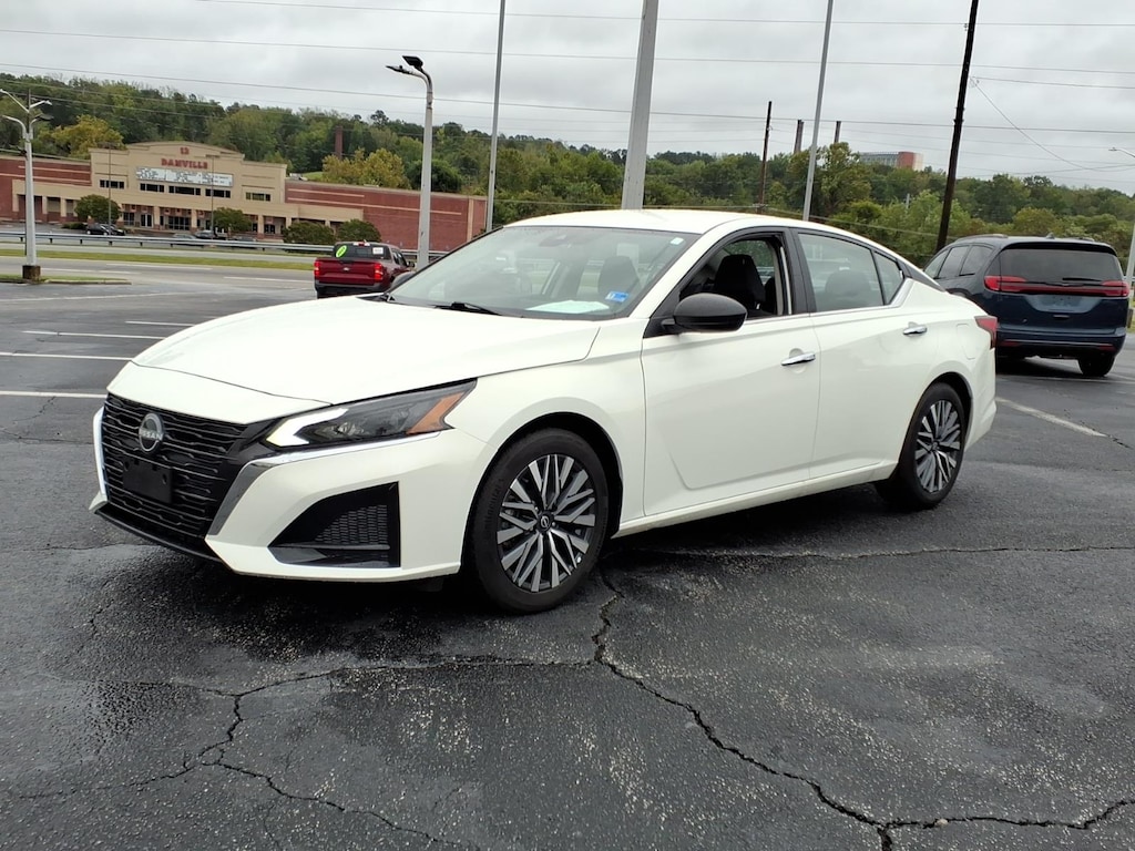 Certified 2025 Nissan Altima SV FWD 2.5 SV Sedan