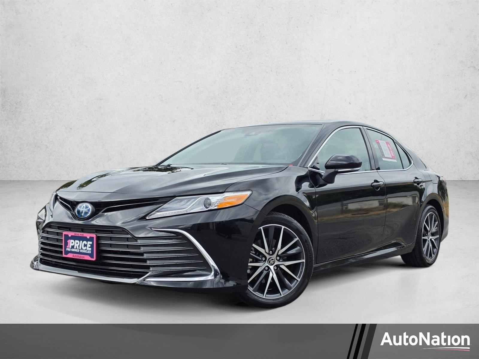 Used 2024 Toyota Camry Hybrid Hybrid XLE Sedan