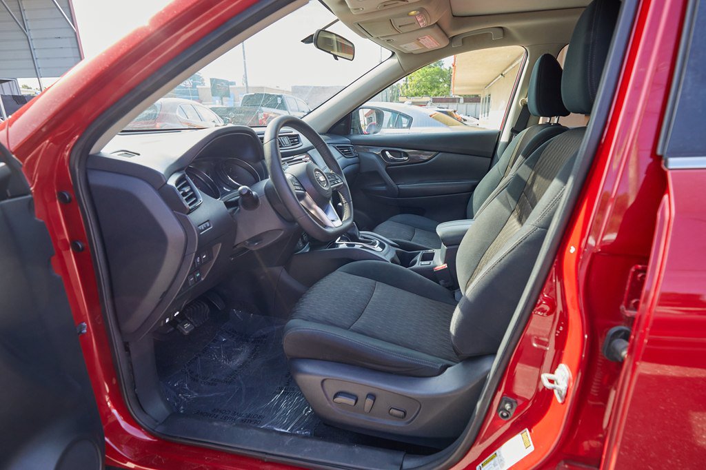 2017 Nissan Rogue SV - Photo 15