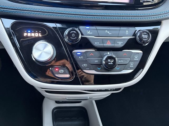 2021 Chrysler Pacifica Hybrid Touring - Photo 24