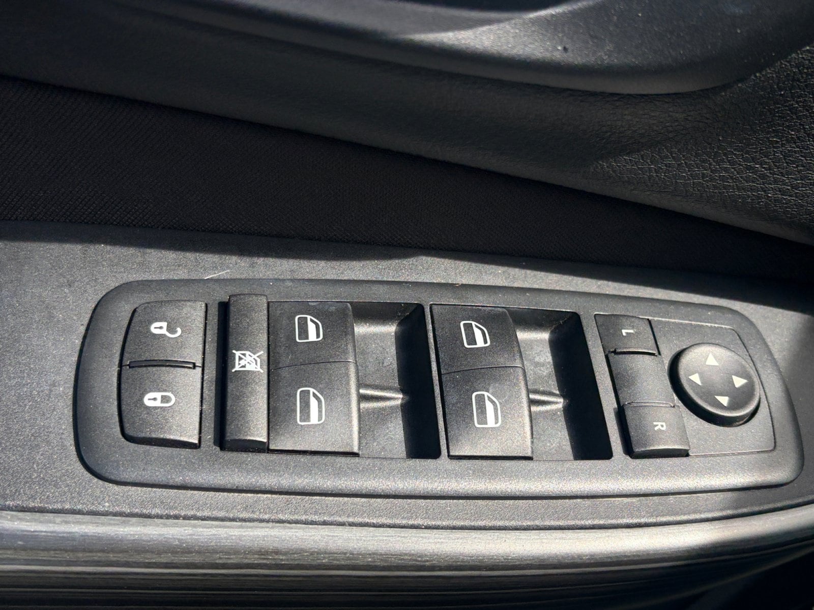 2016 Jeep Cherokee Sport - Photo 16