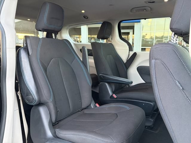 2021 Chrysler Pacifica Hybrid Touring - Photo 30