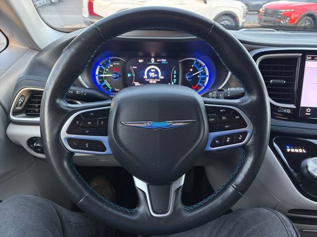 2021 Chrysler Pacifica Hybrid Touring - Photo 19