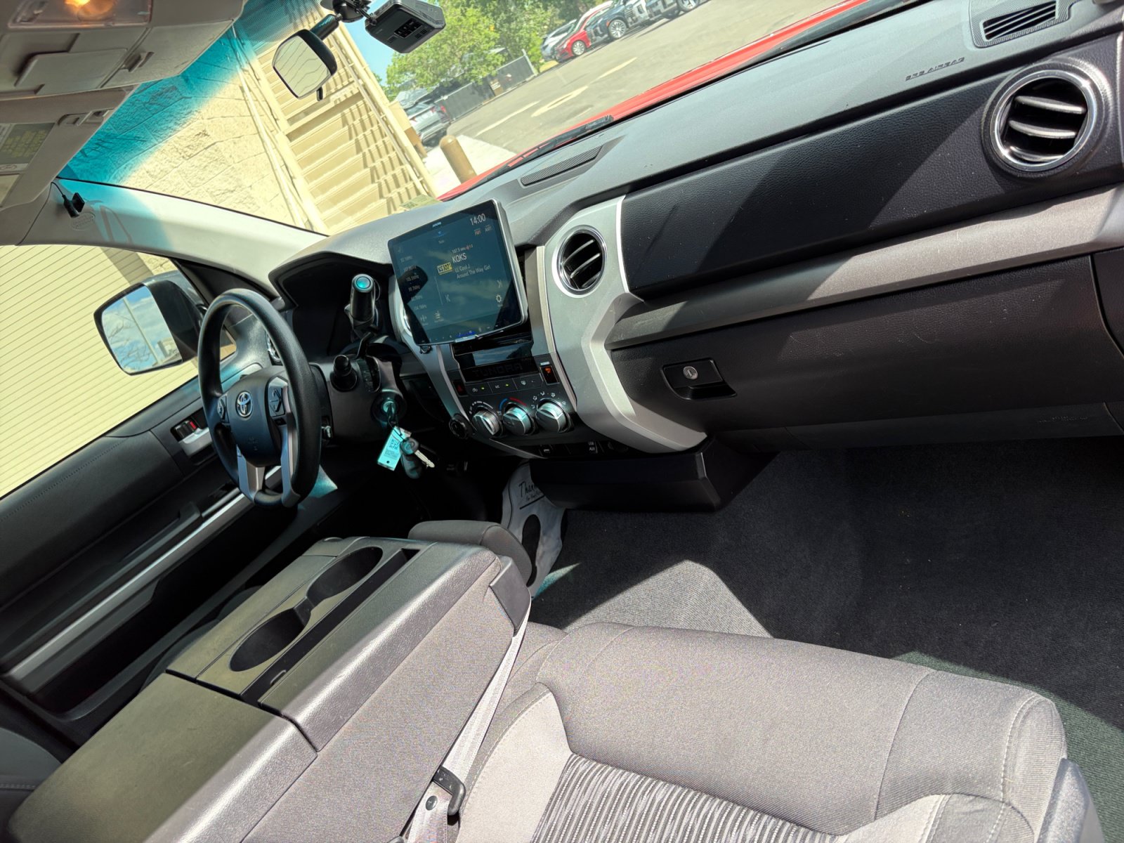 2016 Toyota Tundra SR5 - Photo 32