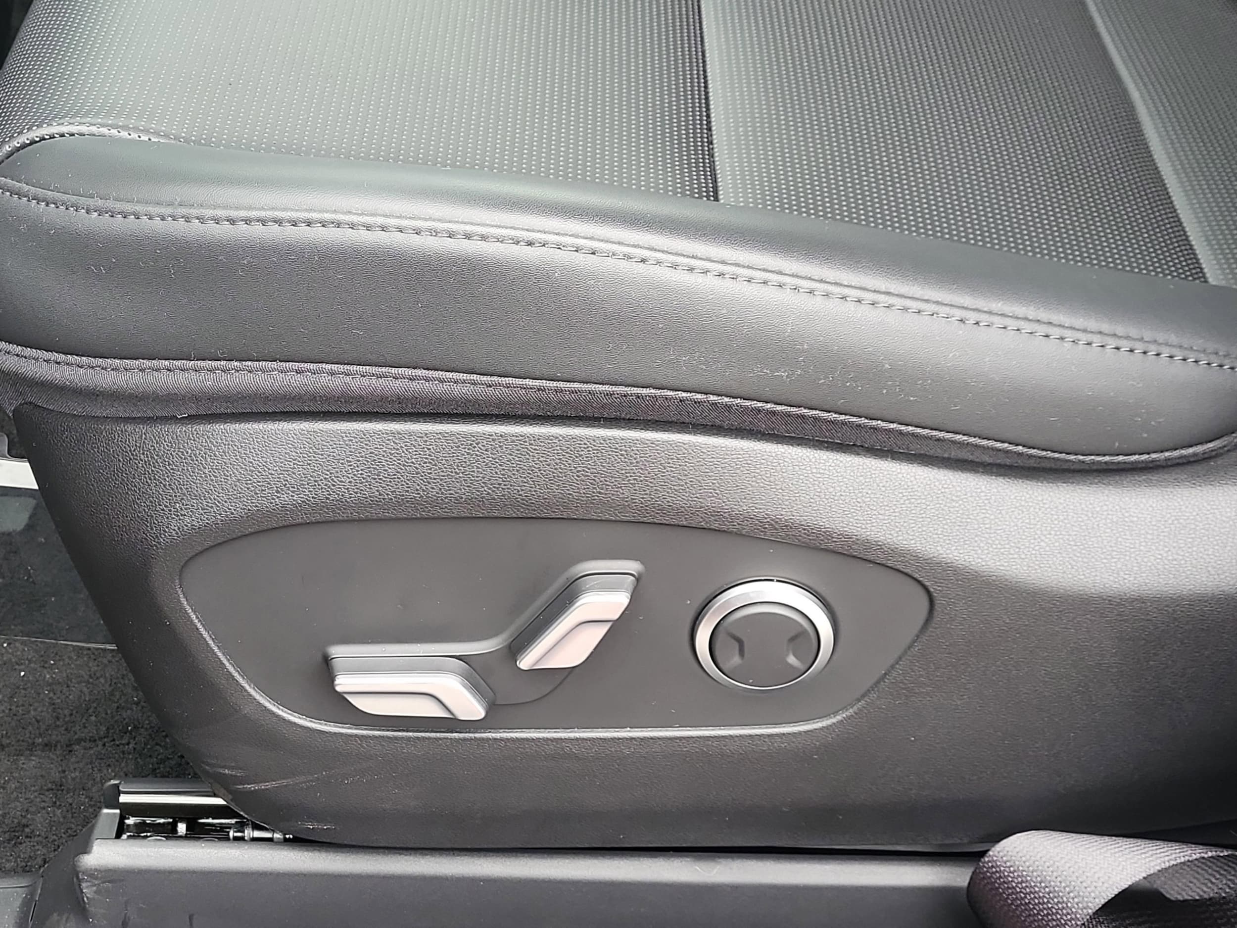 2026 Hyundai IONIQ 9 SEL - Photo 16