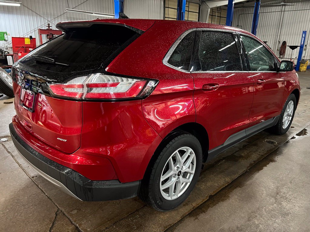 Used 2024 Ford Edge SEL SUV