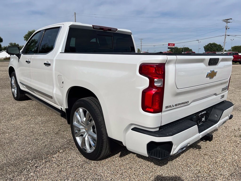 Used 2024 Chevrolet Silverado 1500 High Country Truck Crew Cab