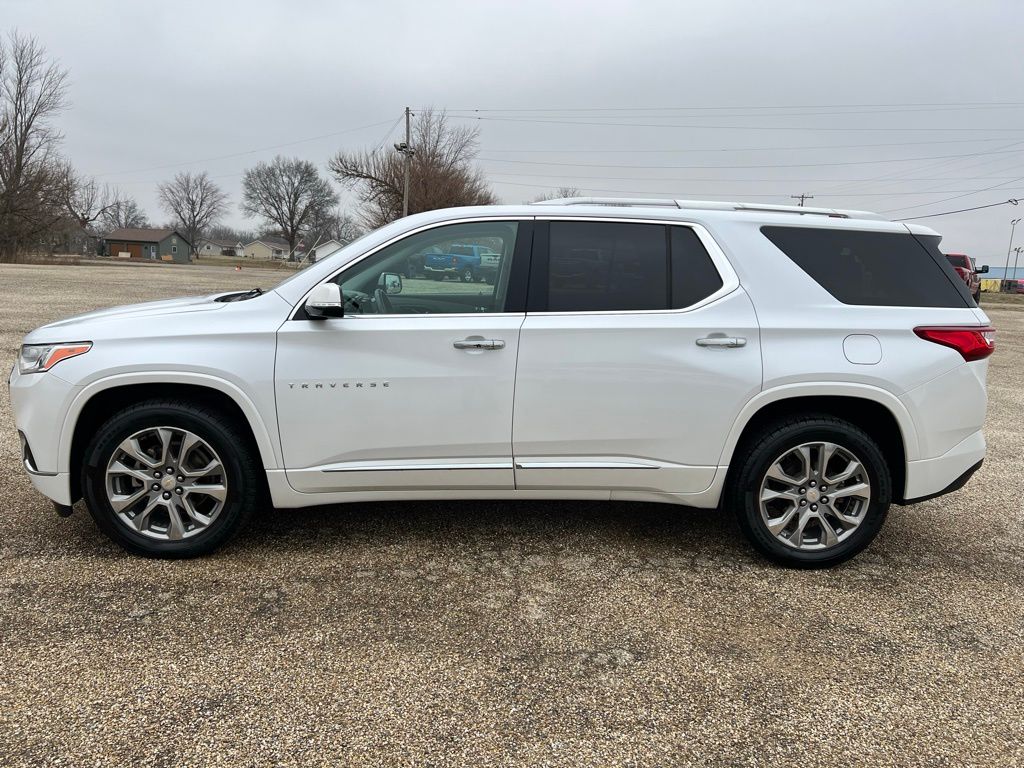 Used 2019 Chevrolet Traverse Premier with VIN 1GNERKKW6KJ140907 for sale in Canton, IL