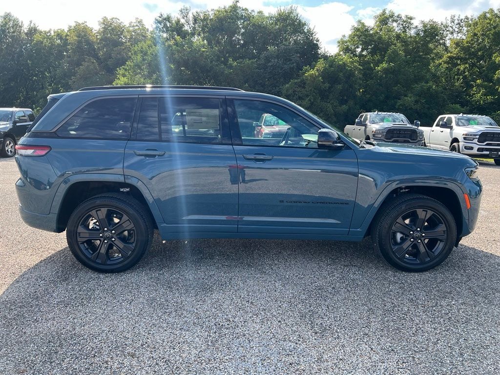 New 2027 Jeep Grand Cherokee Sport Utility