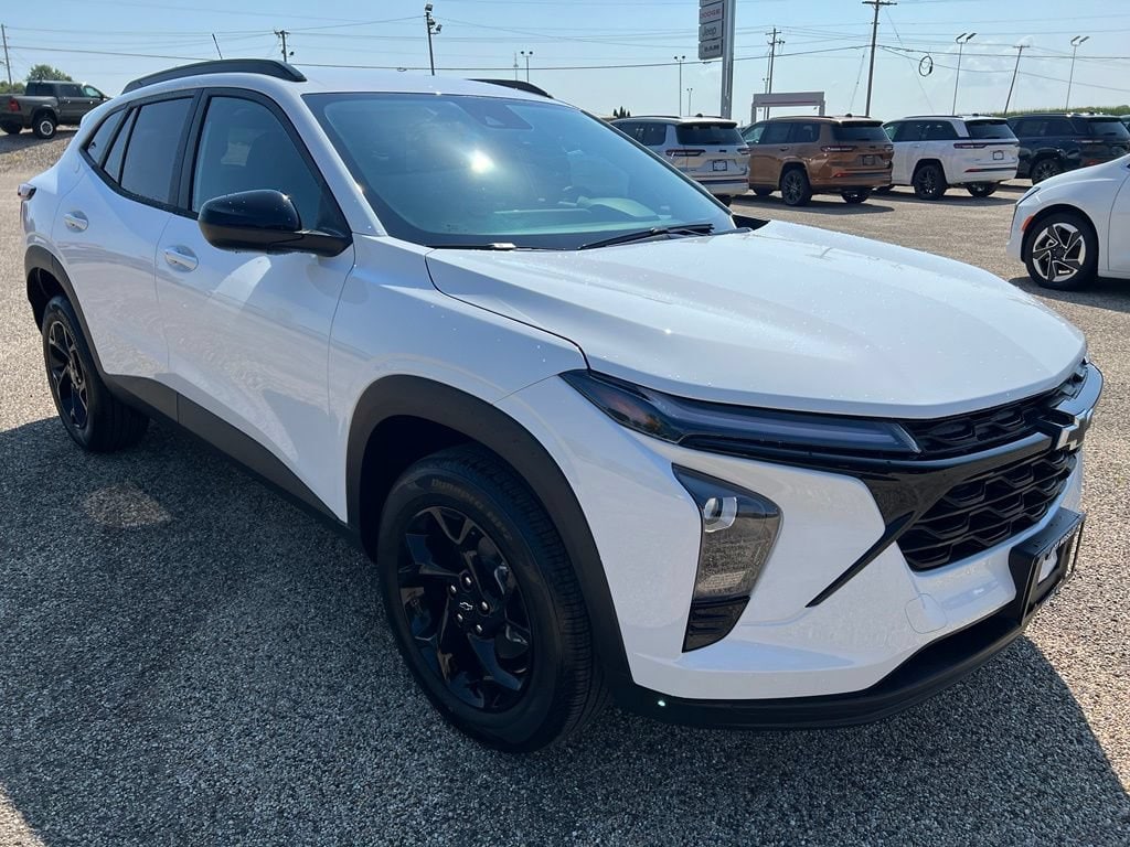 2026 Chevrolet Trax LT - Photo 9