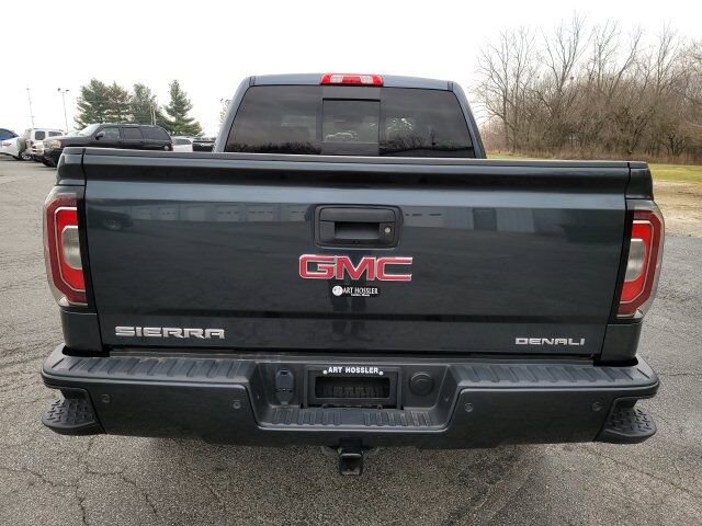 Used 2017 GMC Sierra 1500 Denali 4WD Crew Cab 143.5 Denali