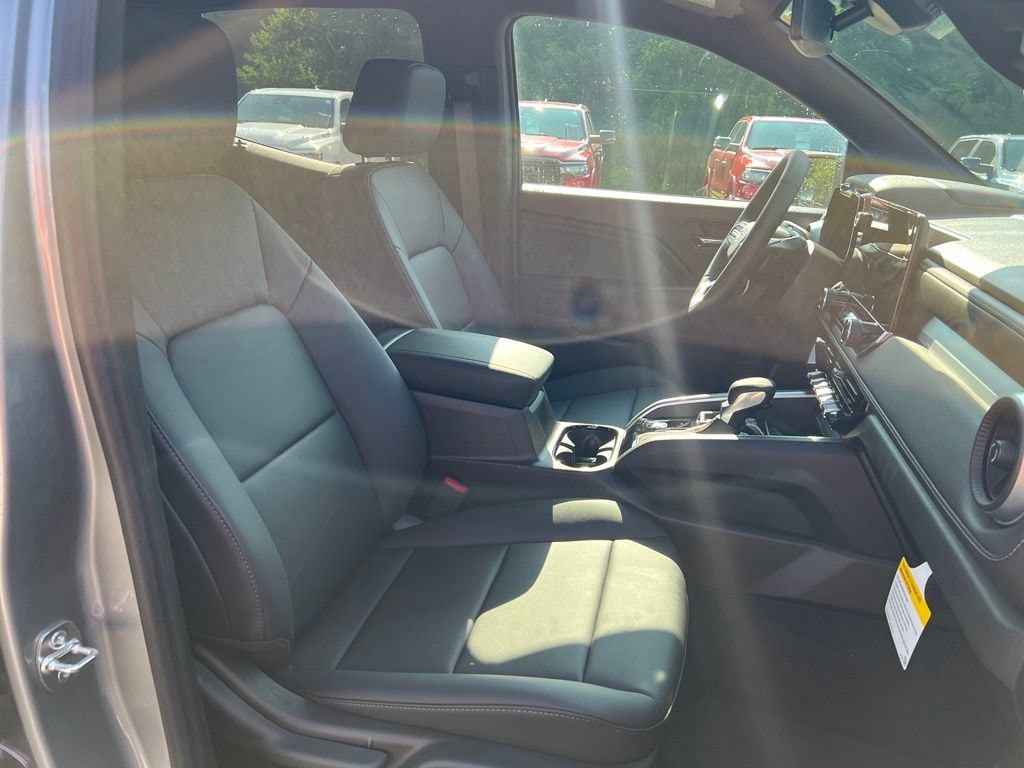 2026 Chevrolet Colorado LT - Photo 11