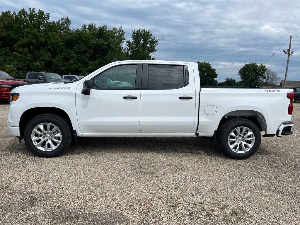 2026 Chevrolet Silverado 1500 Custom - Photo 2