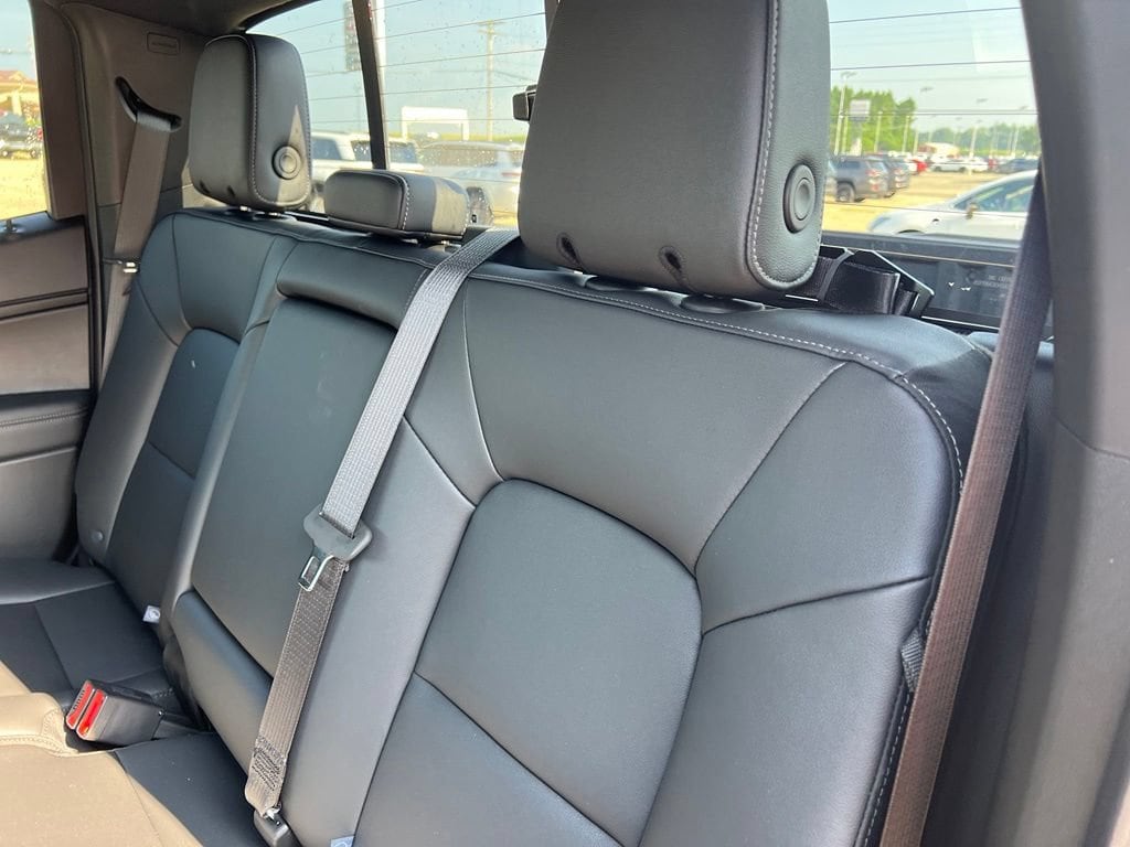 2026 Chevrolet Colorado LT - Photo 21