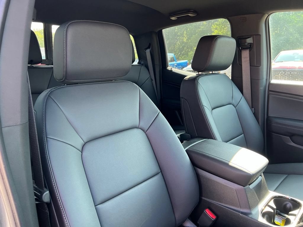2026 Chevrolet Colorado LT - Photo 10