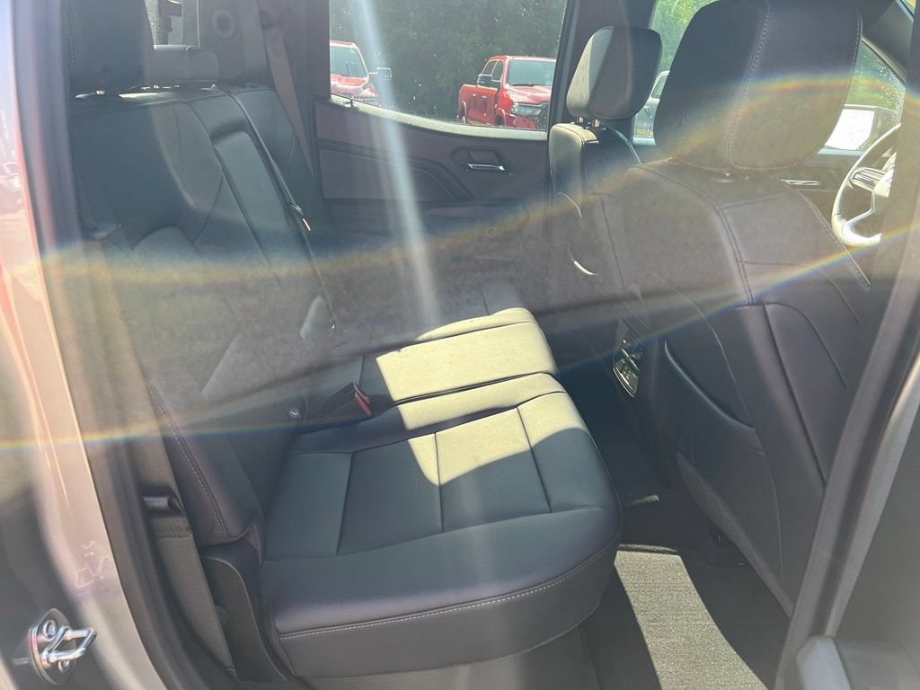 2026 Chevrolet Colorado LT - Photo 13