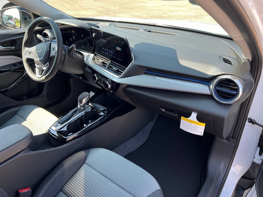 2026 Chevrolet Trax LT - Photo 7