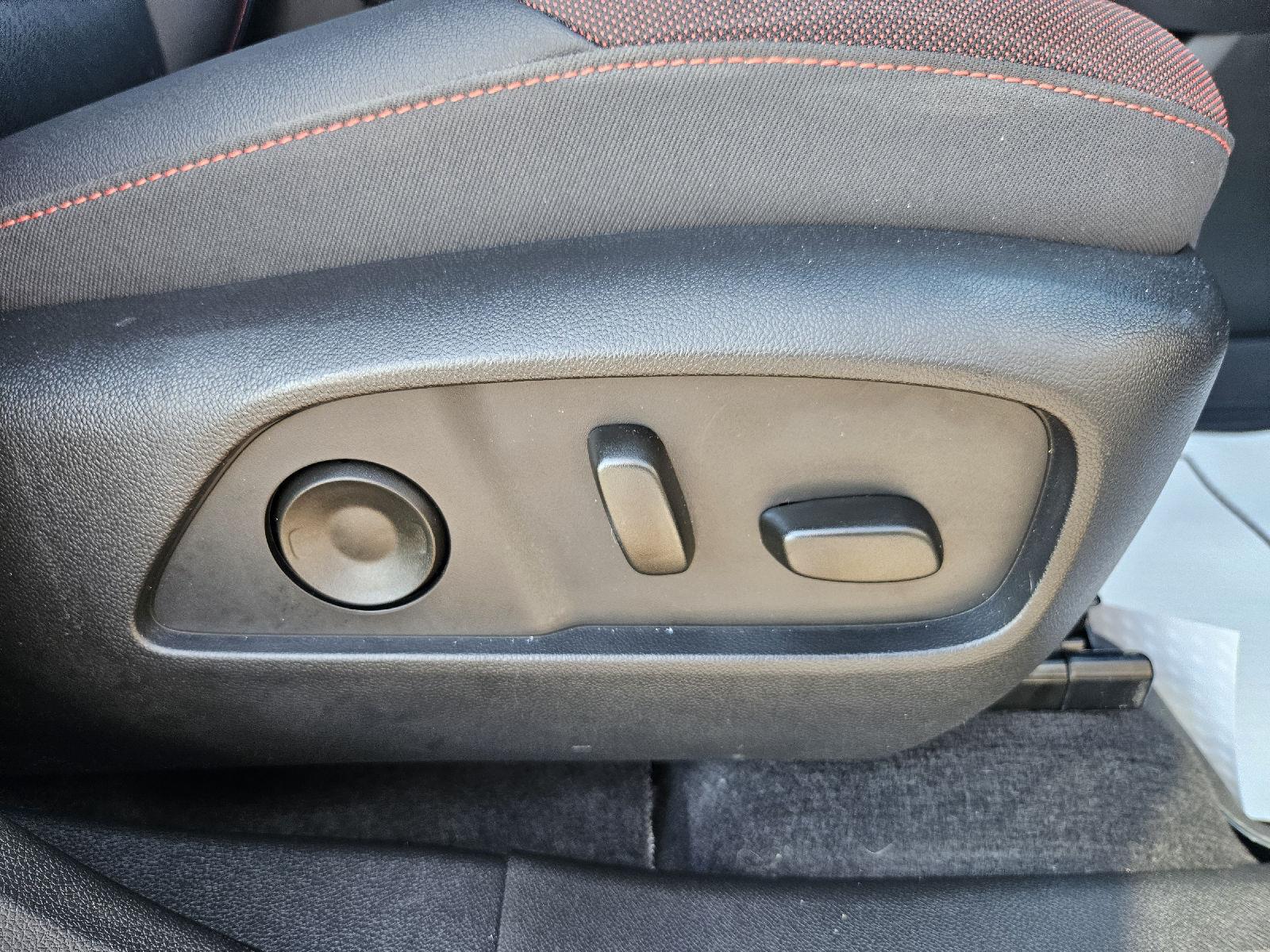 2025 Chevrolet Equinox RS - Photo 21