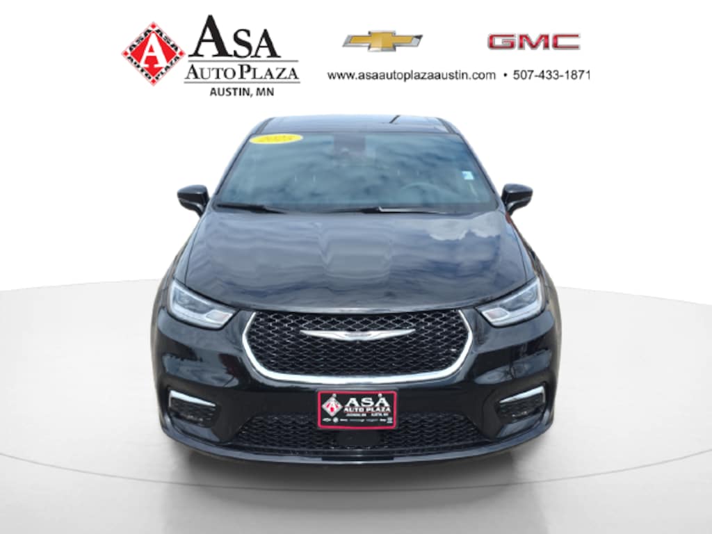 Used 2025 Chrysler Pacifica Select Minivan/Van