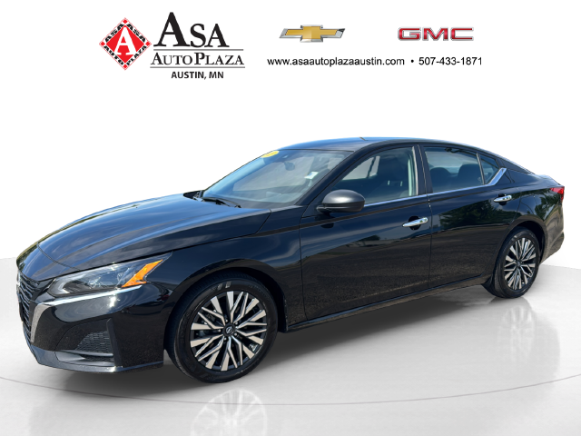 Used 2025 Nissan Altima 2.5 SV Sedan