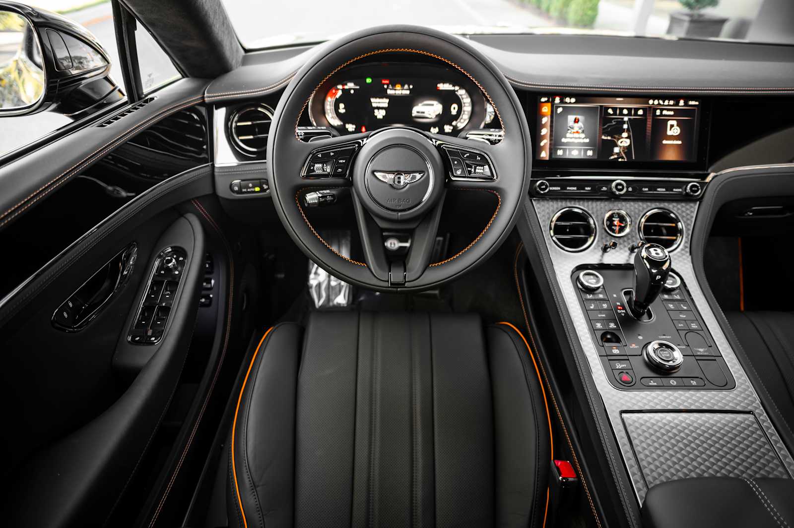 2025 Bentley Continental GT Black Edition - Photo 31