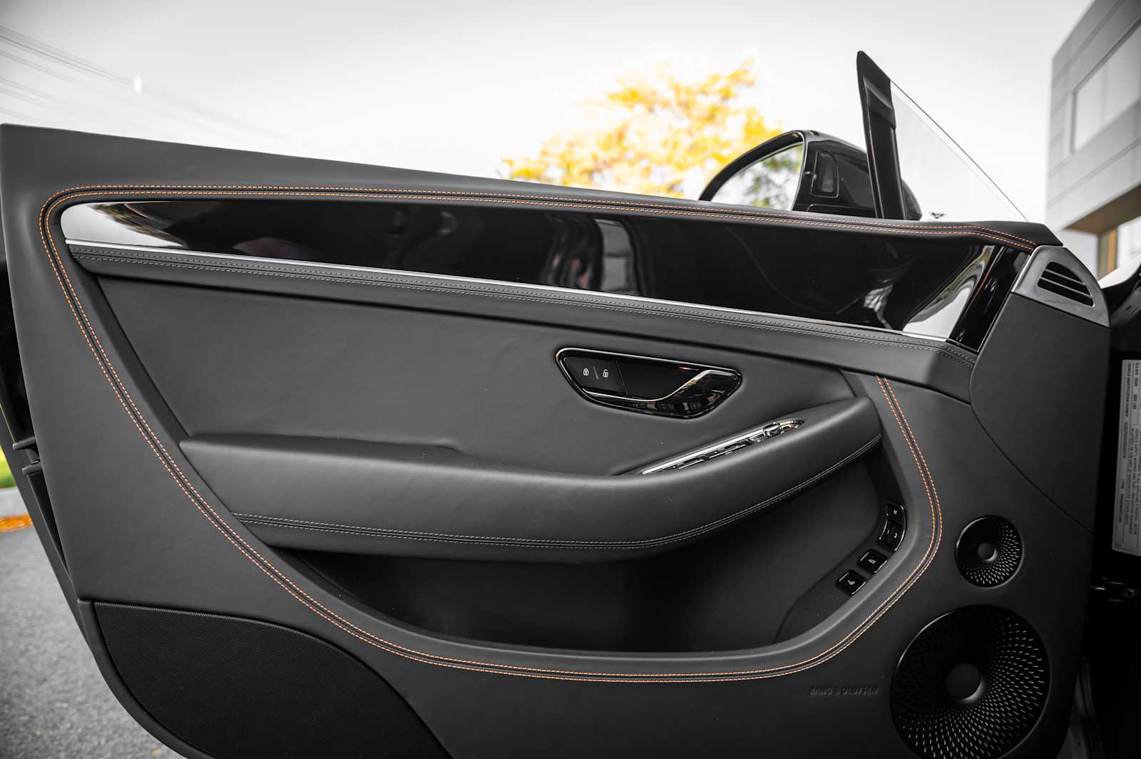 2025 Bentley Continental GT Black Edition - Photo 25