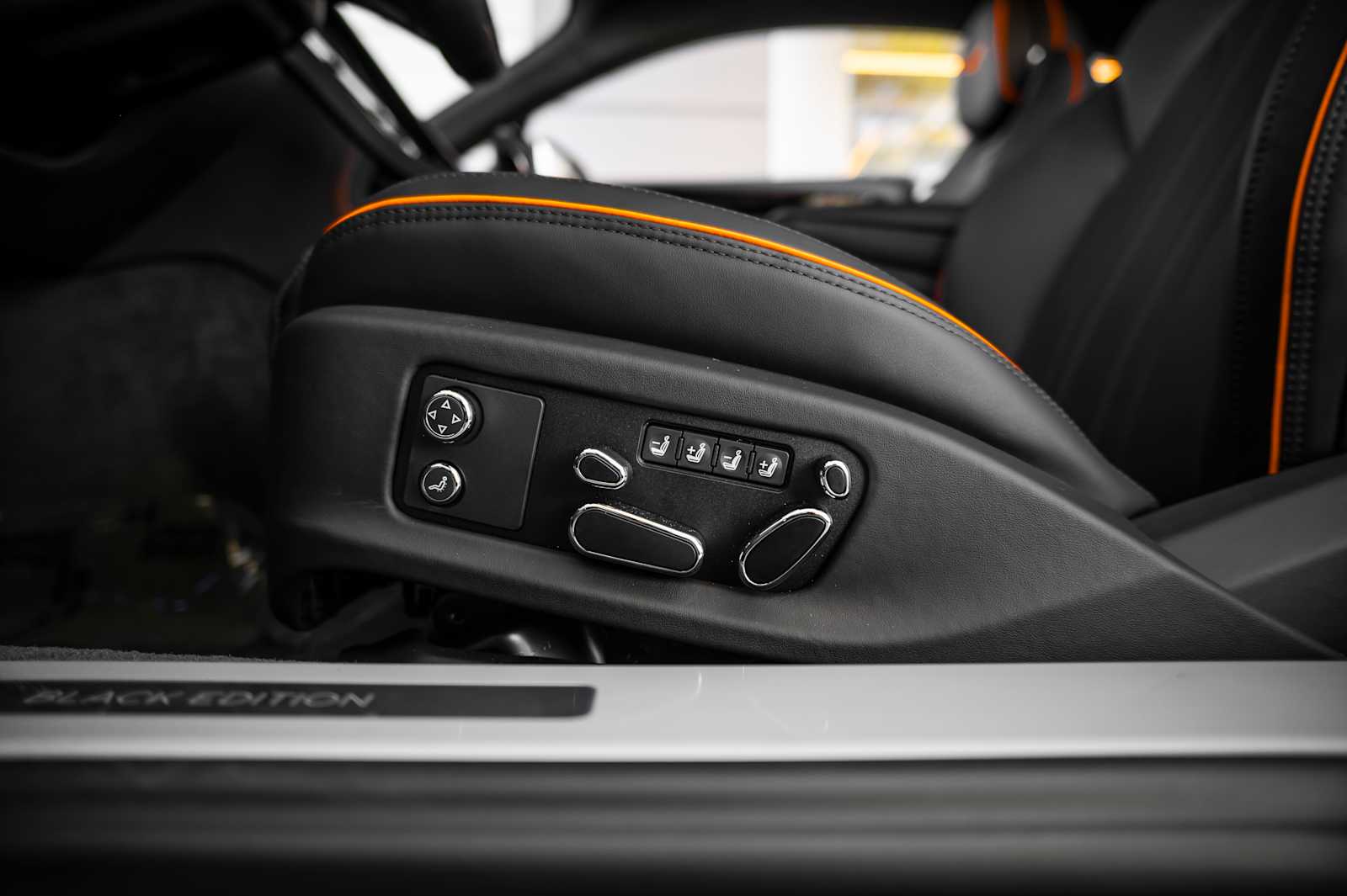 2025 Bentley Continental GT Black Edition - Photo 30
