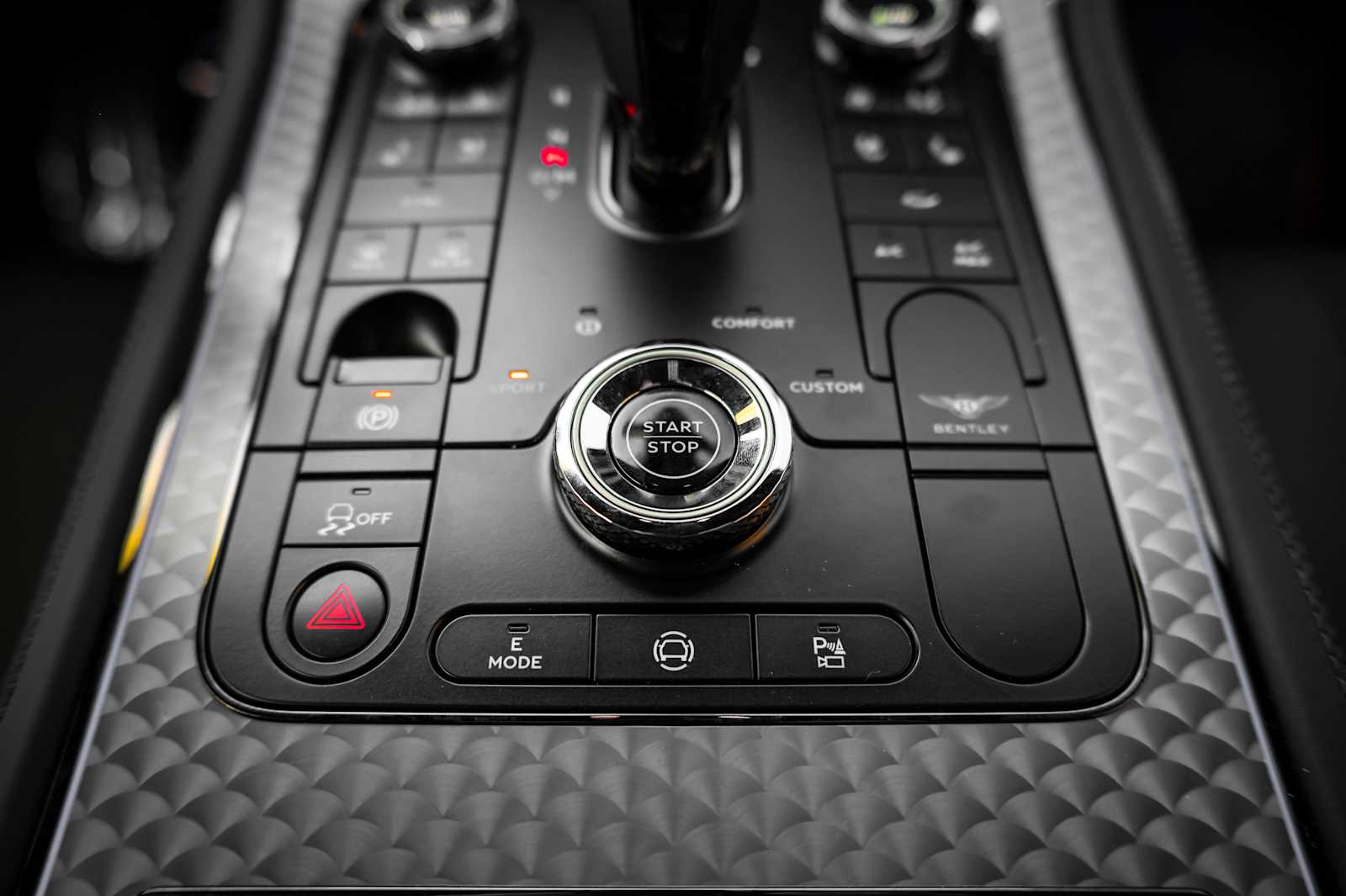 2025 Bentley Continental GT Black Edition - Photo 36