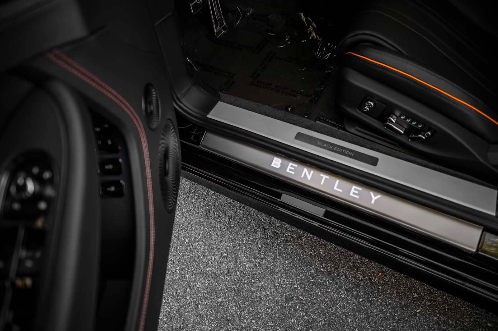 2025 Bentley Continental GT Black Edition - Photo 28