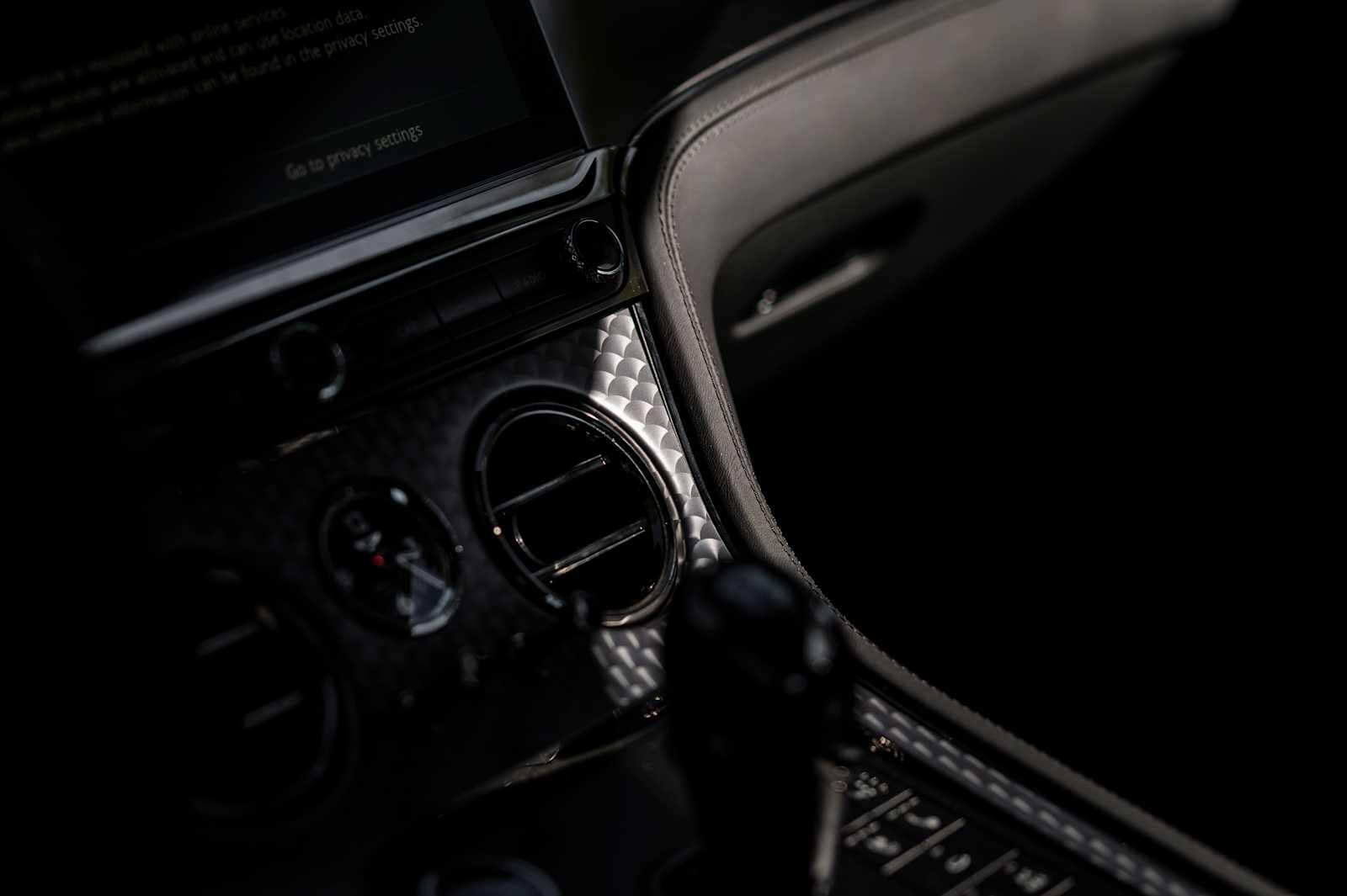 2025 Bentley Continental GT Black Edition - Photo 20