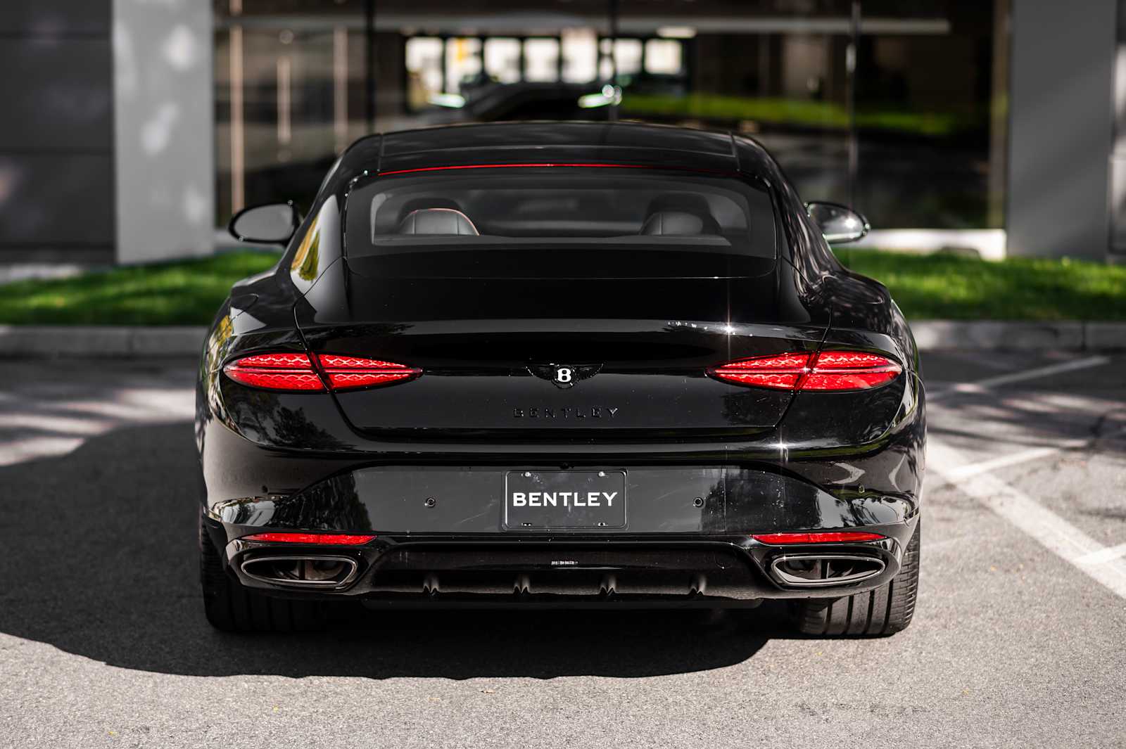 2025 Bentley Continental GT Black Edition - Photo 9