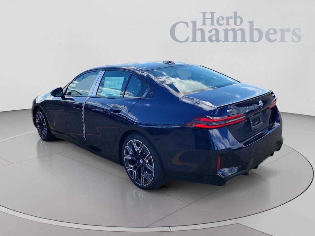 New 2027 BMW 550e xDrive Sedan