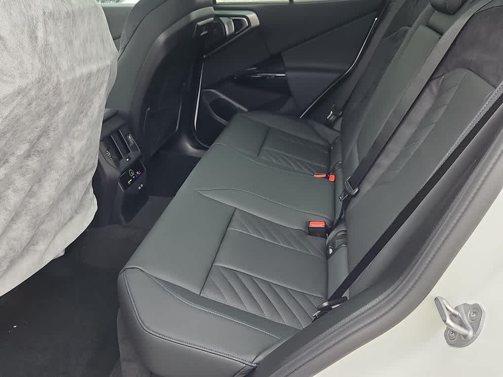 2026 BMW X3 30 - Photo 16