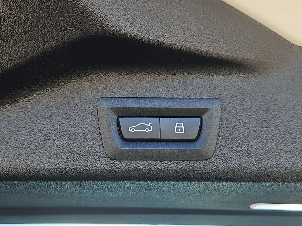 2026 BMW X5 50e - Photo 21