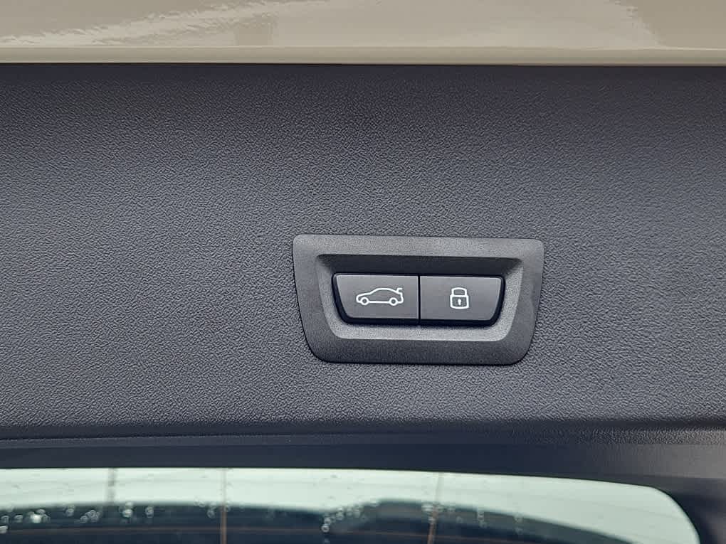 2026 BMW X3 30 - Photo 18
