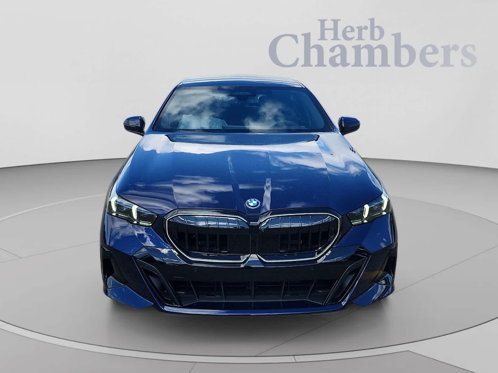New 2027 BMW 550e xDrive Sedan