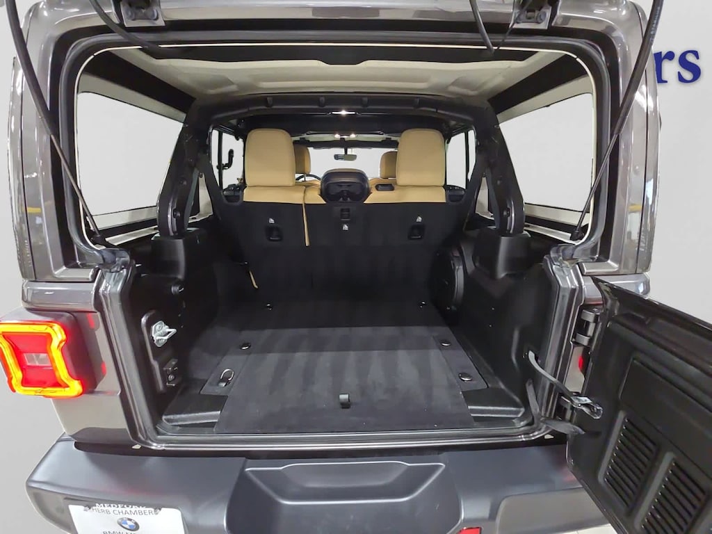 Used 2019 Jeep Wrangler Unlimited Sahara 4x4 SUV