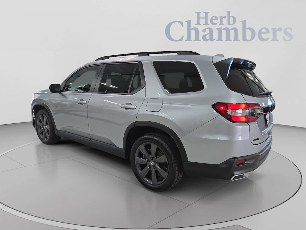 Used 2025 Honda Pilot Sport SUV